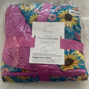 Little Sleepies Adult Oversized Sunflower Fields Cloud Blanket